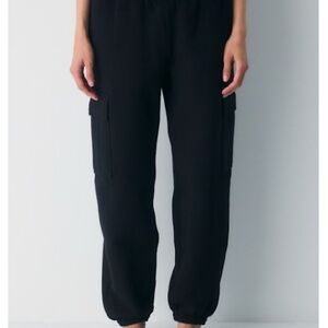 Aritzia Black Cargo Joggers